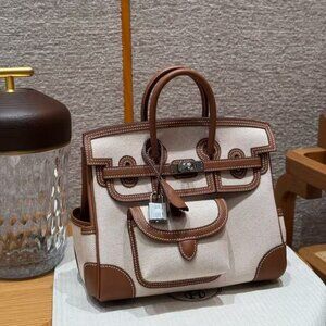 Classic Hermes Bag: A Stylish and Versatile Choice for Elegance